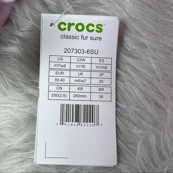 NEW CROCS Classic Fur Sure Pink Clog - Picture 9 of 9